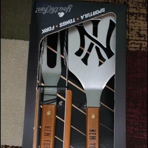 MLB spatula set